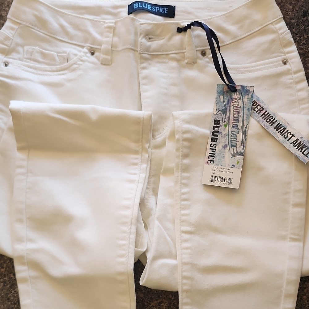 Blue Spice Women's Cream Ankle Jeans